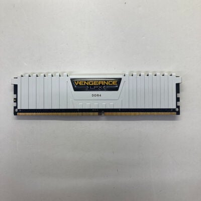 【千葉店】中古  CORSAIR PC4-21300　8GB ホワイト 3250005604 
