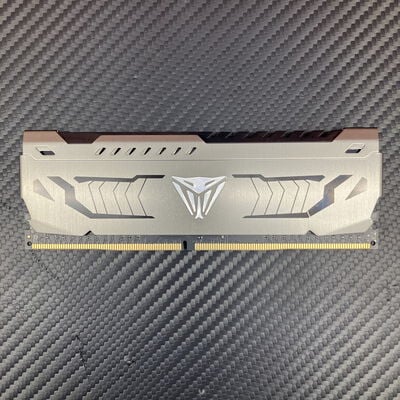 【富士青葉店】中古  PC4-32000 8GB デスクトップ用(DDR4-4000) 140735 