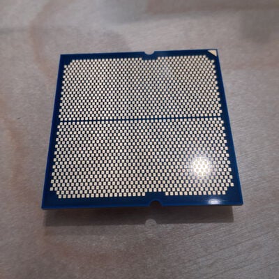 【鹿児島店】中古  AMD Ryzen 7 9700X (AM5/3.8GHz/40M/C8/T16/65W) 169022 