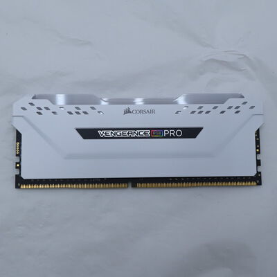 【通販センター】中古  PC4-25600 8GB デスクトップ用(DDR4-3200) 140727 