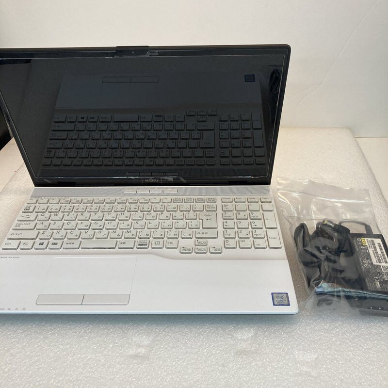 中古 富士通 LIFEBOOK FMVA53D3WG (Core i7-8565U/8GB/SSD512GB+HDD1TB