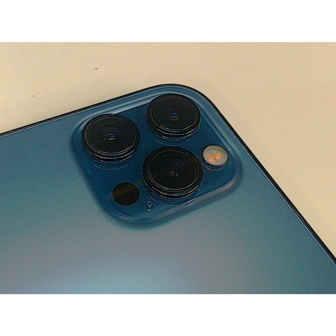 中古 Apple iPhone12 Pro Max 6.7インチ 128GB (パシフィック