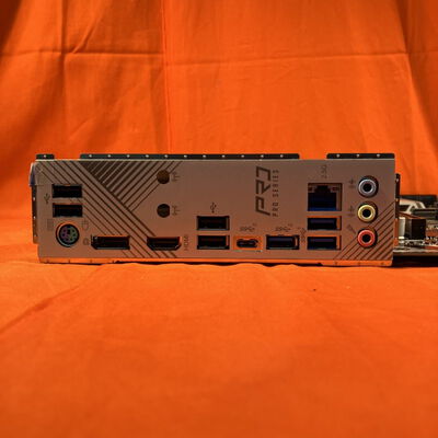 【なんば店】中古  ASRock Z790 Pro RS (Z790 1700 ATX DDR5) 183208 