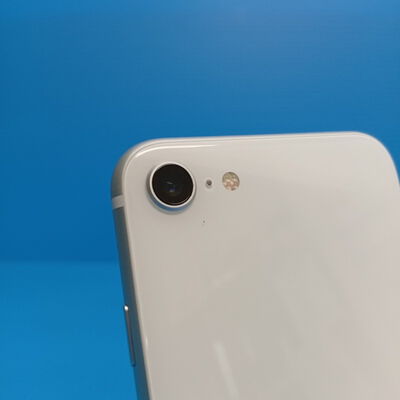 【大須店】中古  【au】Apple iPhoneSE 4.7インチ (第2世代/2020) 64GB (ホワイト) MHGQ3J/A 新パッケージ版 146172 