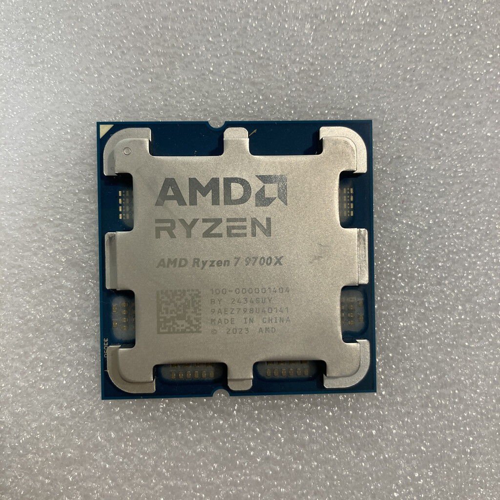 中古 AMD Ryzen 7 9700X (AM5/3.8GHz/40M/C8/T16/65W) 1460024845
