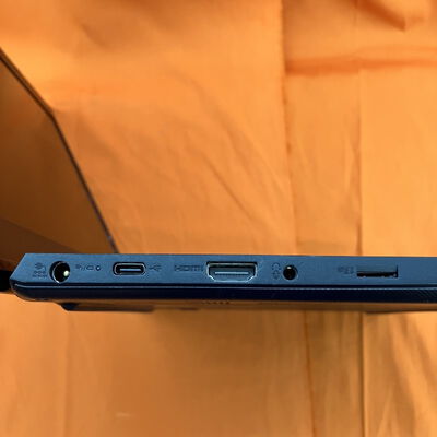 【なんば店】中古  dynabook dynabook S73/DP (INTEL Core i7 8650U 1.9GHz/16GB/SSD512GB/-/オンボード/13.3/1920x1080/Wi-Fi/WEBCAM/W11H64) 179541 