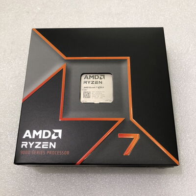 【甲府飯田店】中古  AMD Ryzen 7 9700X (AM5/3.8GHz/40M/C8/T16/65W) 169022 