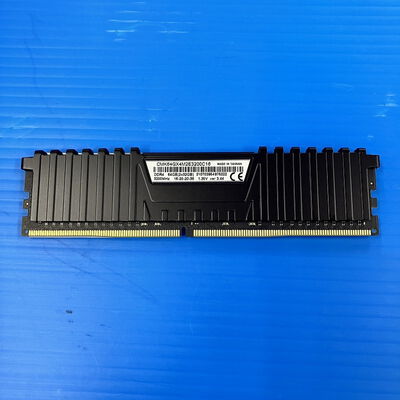 【大須店】中古  PC4-25600 32GB デスクトップ用(DDR4-3200) 143224 