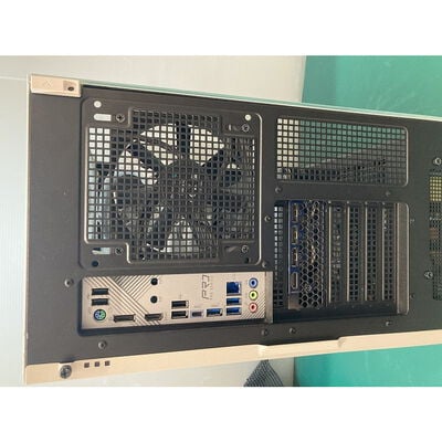 【浦添城間店(沖縄)】中古  自作PC (i7 12700F/16GB/RTX3070Ti 8GB/OS無) 180058【8/21価格改定!】 
