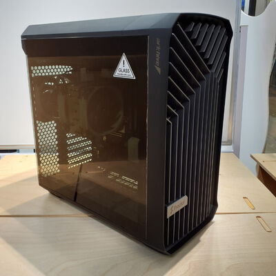 【鹿児島店】中古  自作PC(Ryzen 7 9800X3D/32GB/SSD1TB/W11H) 4700000729 