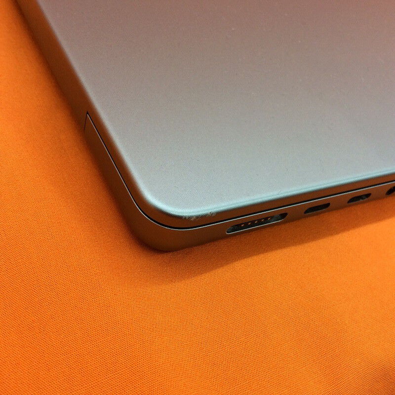 MacBook Air Apple 2020 M1 充放電回数20回 MacBook Air 2020 本体 充放電回数205回 Apple MacBook Air M1