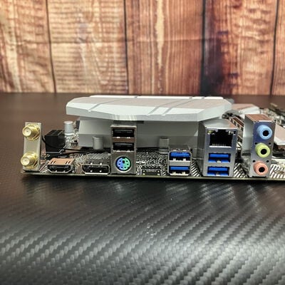 【富士青葉店】中古  ASRock B550M WiFi (B550 AM4 mATX DDR4) 5070001165 