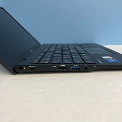 【博多店】中古  FUJITSU FMVU44022(i5-1245U/8G/SSD 512G/W11P) 3310006789 