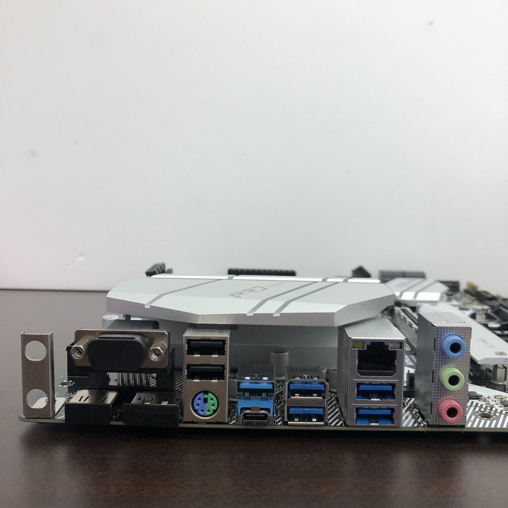 中古 ASRock B550M Pro4 (B550 AM4 mATX DDR4) 142938 （335088