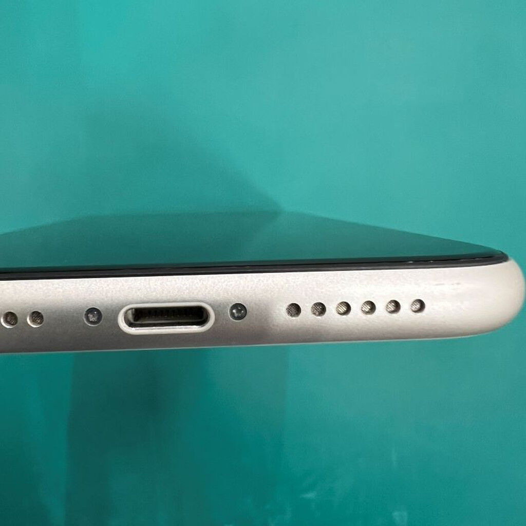 iPhone11 64㌐ SiMロック中 iPhone11 64GB ブラック SIMロック解除済
