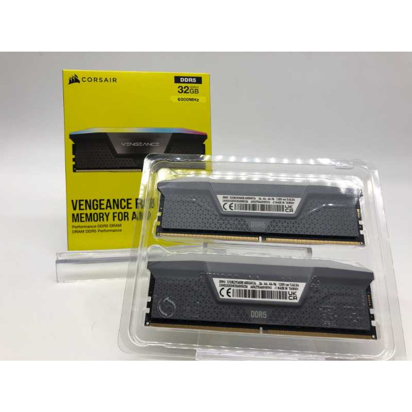 中古 Corsair CMH32GX5M2E6000Z36(16GB 2枚組 PC5-48000 DDR5-6000
