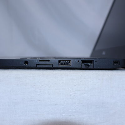 【通販センター】中古  【ジャンク品/保証無/返品質問不可】Dell Latitude 7290 (Intel Core i5 8250U 1.60GHz/8GB/SSD256GB/-/オンボード/12.5/1366x768/Wi-Fi/WEBCAM/OSなし) 186805 