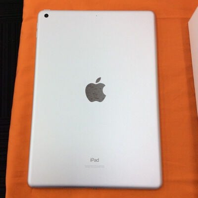 【なんば店】中古  Apple iPad 10.2インチ (第7世代/2019) Wi-Fi 32GB シルバー MW752J/A 141662 