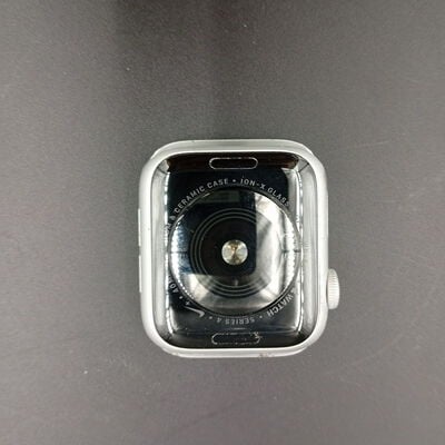 【大須店】中古  Apple Watch Nike+ Series4 40mm GPSモデル (シルバーアルミニウムケースとピュアプラチナム/ブラックNikeスポーツバンド) MU6H2J/A 139004 