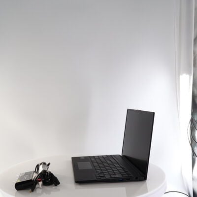 【秋葉原本店】中古  FUJITSU FMVU90J3B(Ultra 7 155U/16GB/SSD512GB/W11H) 3410016038 