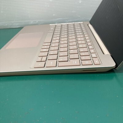 【浦添城間店(沖縄)】中古  Surface Laptop Go (i5-1035G1/8GB/SSD128GB/W11H) 4780001597 