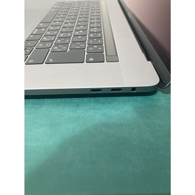 【浦添城間店(沖縄)】中古  Apple Macbook Pro 2018 アップル整備済製品 （15.4インチ/Core i7 2.6GHz/32GB/512GB/スペースグレイ） G0V14J/A 1230010394 