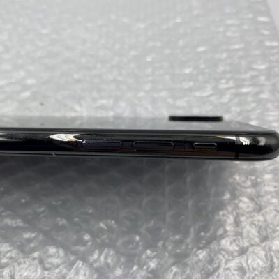 【座間相武台】中古  【SIMロック解除済み】【au】 Apple iPhoneXS Max 256GB (スペースグレイ) MT6U2J/A 155292 