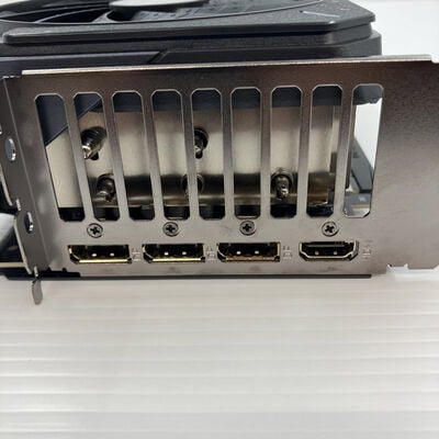 【秋葉原本店】中古  GIGABYTE GV-N507TGAMING OC-16GD (RTX5070Ti 16G) 176548 