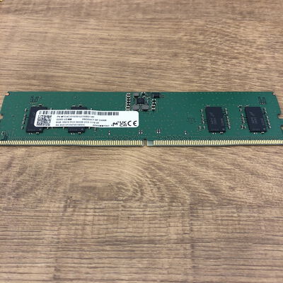 【宇都宮鶴田店】中古  PC5-44800 8GB デスクトップ用 3480035701 