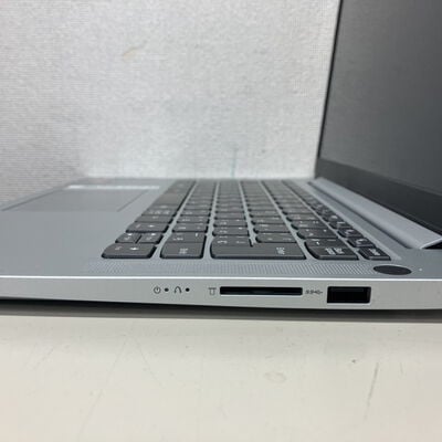 【町田店】中古  Lenovo ideapad slim 5 light 3330003057 