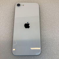 中古  【au】Apple iPhoneSE 4.7インチ (第2世代/2020) 64GB (ホワイト) MHGQ3J/A 新パッケージ版 146172 