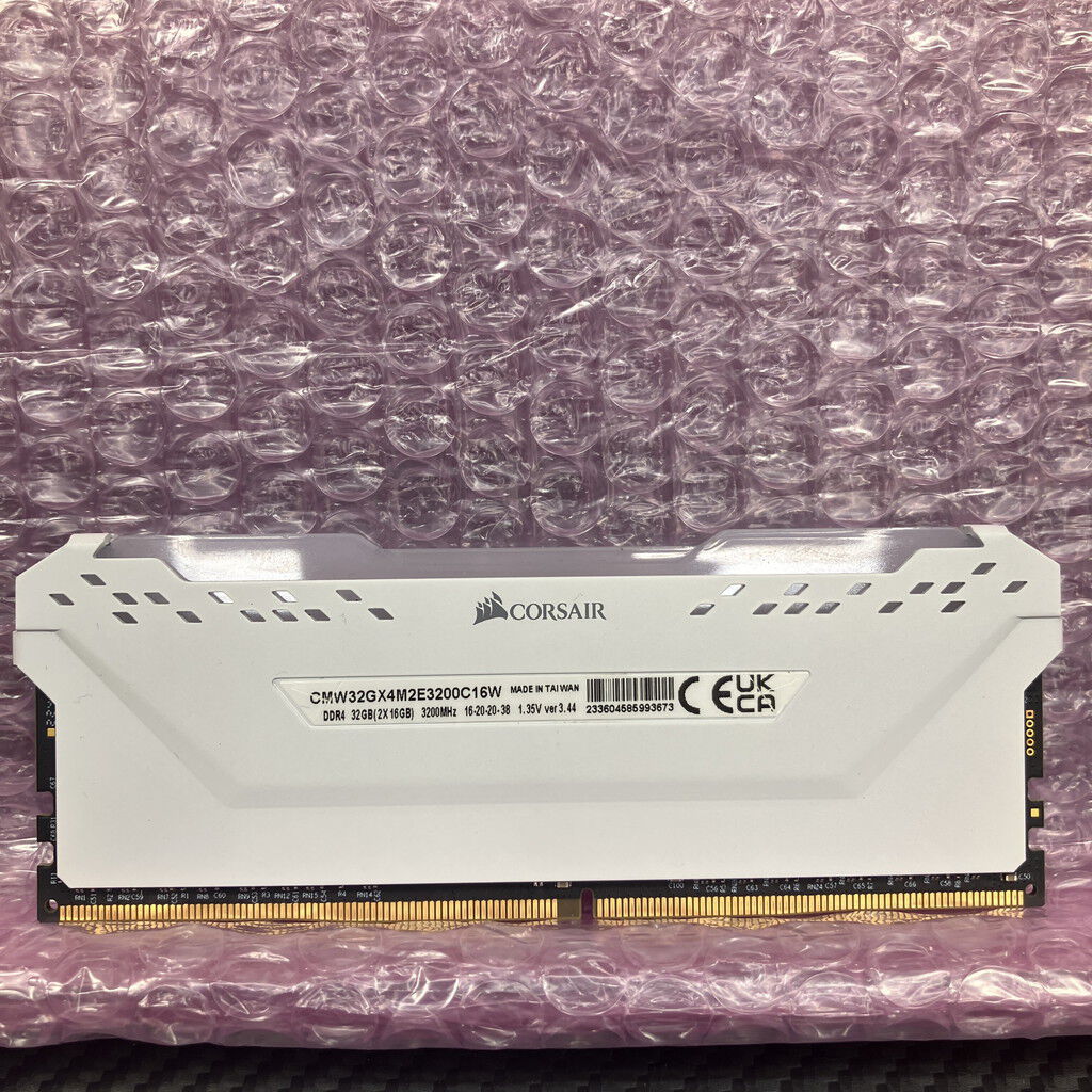 中古 Corsair CMW32GX4M2E3200C16W(DDR4 PC4-25600 16GB) 5070002113