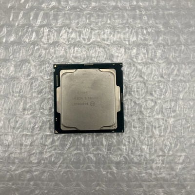 【秋葉原本店】中古  INTEL Core i7 8700K (1151/3.70GHz/12M/C6/T12) 136197 