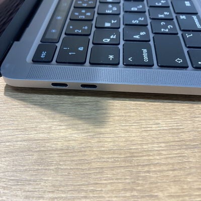 【姫路店】中古  Apple MacBook Pro 13.3インチ (Core i5 1.4GHz/8GB/256GB) スペースグレイ Touch Bar Magic Keyboard搭載モデル MXK32J/A (Early 2020) 142634 