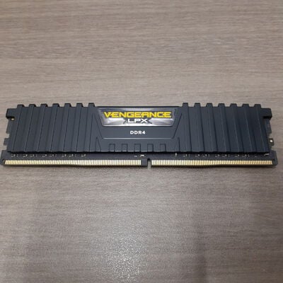 【鹿児島店】中古  PC4-21300 16GB デスクトップ用 135638 