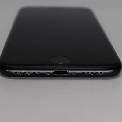 【札幌店】中古  【SIMロック解除済み】【docomo】Apple iPhoneSE 4.7インチ (第2世代/2020) 256GB (ブラック) MXVT2J/A 155503 