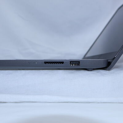 【通販センター】中古  Lenovo IdeaPad Slim 3 14IRU9 83E5CTO1WW(Intel Core 5 120U/8GB DDR5 (PC5)/SSD512GB/なし/オンボード/14/1920x1080/Wi-Fi/W11H64 MAR) 201706 