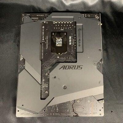 【横浜駅前店】中古  GIGABYTE Z490 AORUS MASTER (Z490 1200 ATX DDR4) 142607 