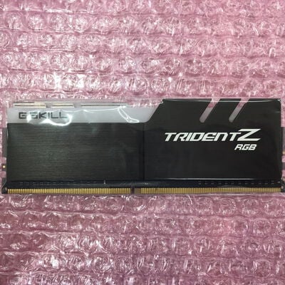 【佐賀南部バイパス店】中古  PC4-25600 8GB デスクトップ用(DDR4-3200) 140727 
