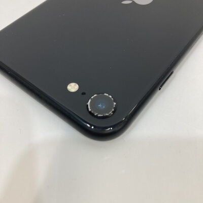 【神戸・三宮店】中古  【au】Apple iPhoneSE 4.7インチ (第2世代/2020) 64GB (ブラック) MHGP3J/A 新パッケージ版 146173 