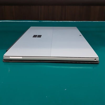 【鹿児島店】中古  Suｒfece　Ｐｒｏ6(i5-8350U/8GB/SSD128GB/W11P) 4700001126 