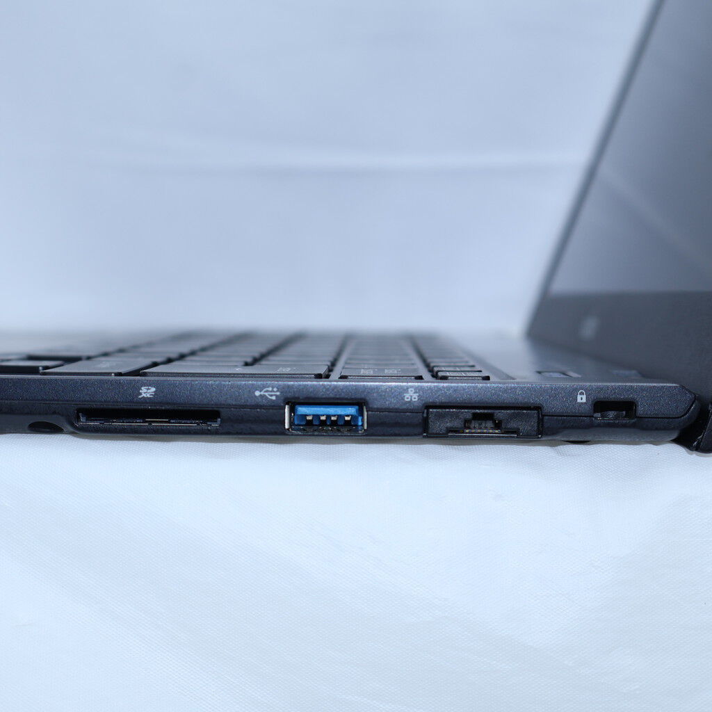 中古 【ジャンク品/保証無/返品質問不可】Fujitsu LIFEBOOK U938/S