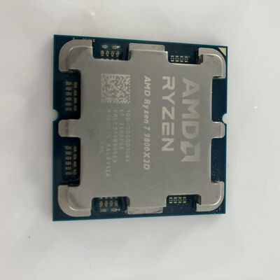 【秋葉原本店】中古  AMD Ryzen 7 9800X3D (AM5/4.7/104M/C8/T16/120W) 172566 