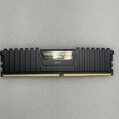 【新潟店】中古  PC4-28800 8GB デスクトップ用 140733 