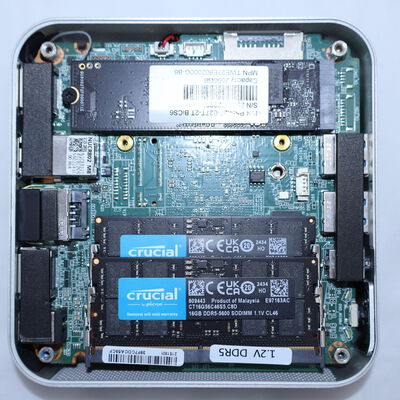 【通販センター】中古  GEEKOM ミニPC A8(AMD Ryzen 9 8945HS w/ Radeon 780M Graphics/32GB DDR5 (PC5)/SSD2TB/なし/オンボード/Wi-Fi/W11H64 MAR) 203761 