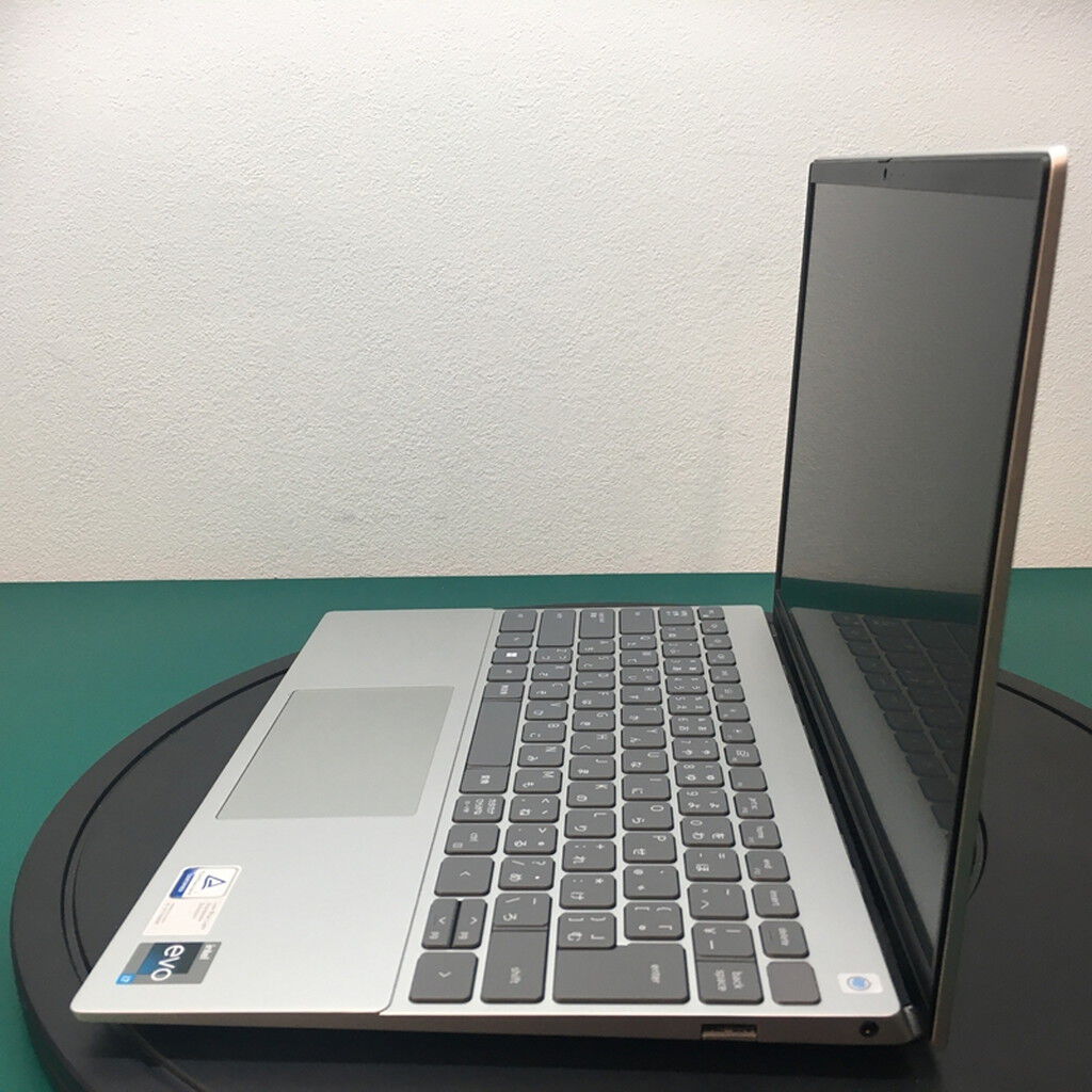 中古 DELL Inspiron 13 5330(i7-1360P/16GB/SSD512GB/ドライブなし
