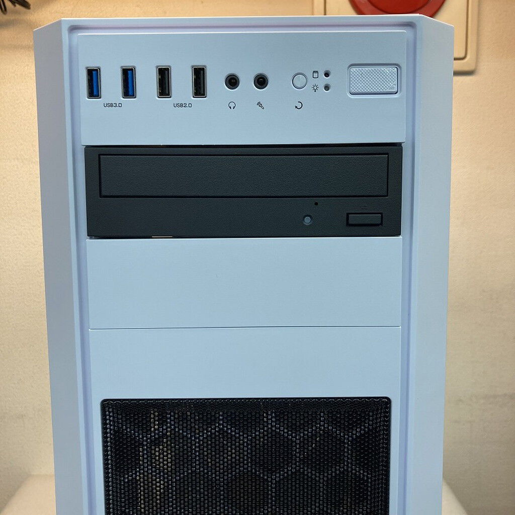 中古 自作パソコン (Core i7 11700/16GB/SSD512GB/DVD-MULTI