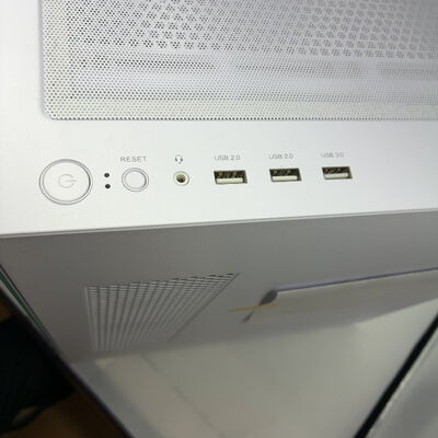 【宇都宮鶴田店】中古  デスクトップPC(Ryzen 9 9950X3D/32GB/SSD2TB/RX9070XT) 5280001903 