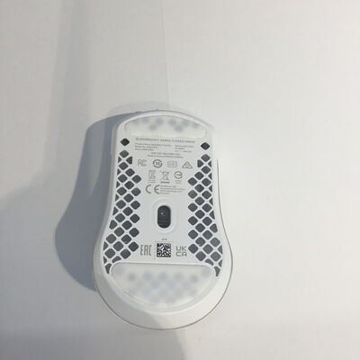 【松山環状枝松店】中古  SteelSeries Aerox 3 Snow 2022 Edition (62603J) 4560001012 
