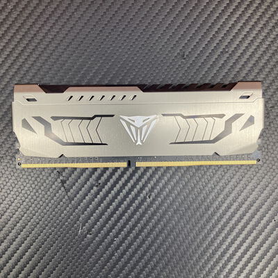 【富士青葉店】中古  PC4-32000 8GB デスクトップ用(DDR4-4000) 140735 